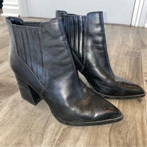 Marc Fisher Alva Pointy Toe Black Leather Bootie (Size 10)
